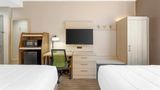 <b>Country Inn & Suites by Radisson, Staten Room</b>. Images powered by <a href="https://iceportal.shijigroup.com/" title="IcePortal" target="_blank">IcePortal</a>.