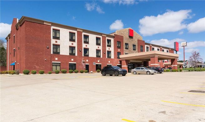 Hotel By Orlinda Exterior
