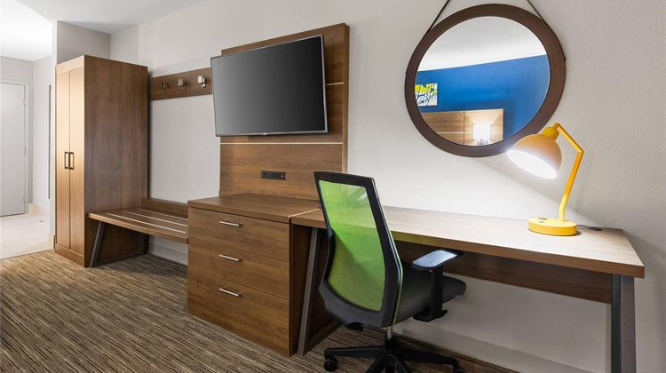 Comfort Inn & Suites Tyler Lindale Room