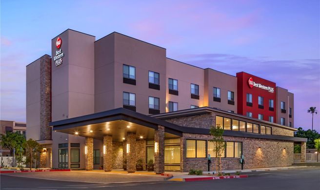 Best Western Plus Rialto Exterior
