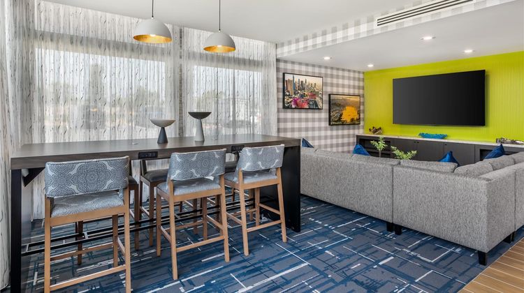 Best Western Plus Rialto Lobby