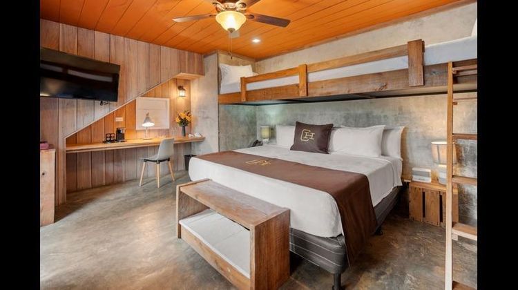 Popa Paradise Beach Resort Room