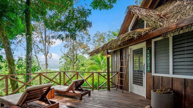 Popa Paradise Beach Resort Exterior