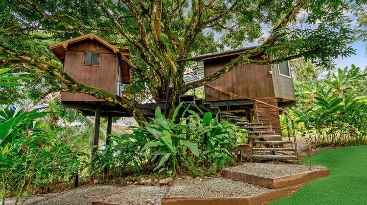 Popa Paradise Beach Resort Exterior