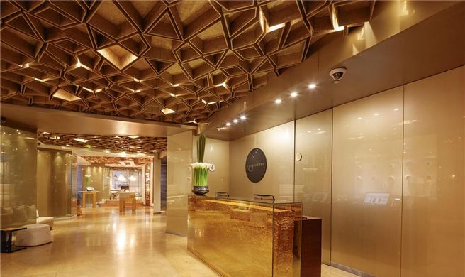 B.O.G. Hotel Lobby