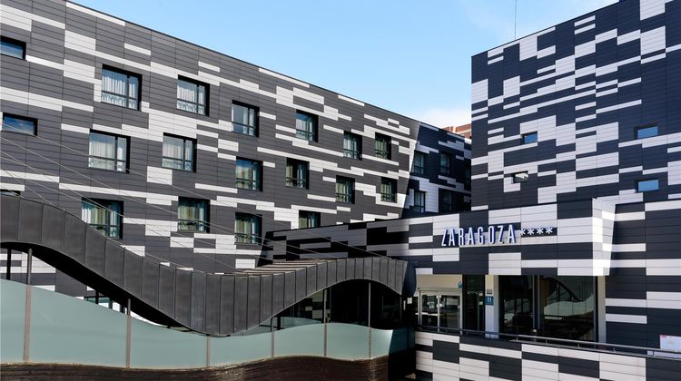 Hotel Zentral Ave Exterior