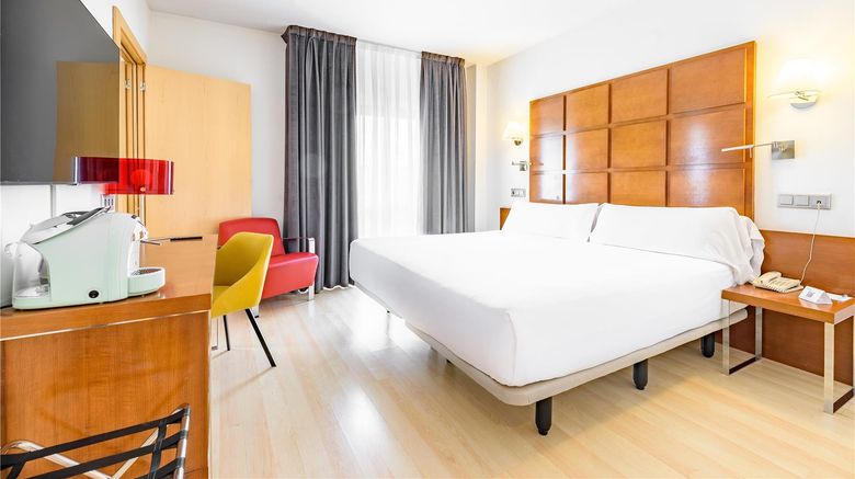 <b>Hotel Zentral Ave Room</b>. Images powered by <a href="https://iceportal.shijigroup.com/" title="IcePortal" target="_blank">IcePortal</a>.
