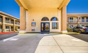Quality Inn & Suites Victorville