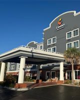 Comfort Inn & Suites North Charleston