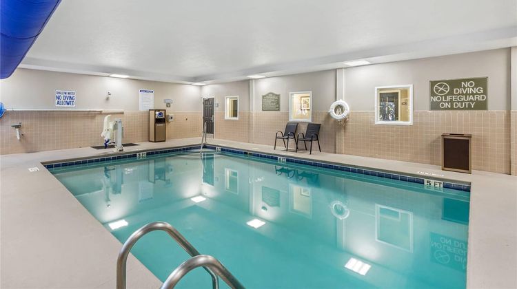 Comfort Inn & Suites North Charleston Pool