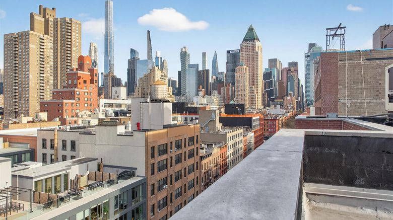<b>Times Square West Hotel, BW Signature Exterior</b>. Images powered by <a href="https://iceportal.shijigroup.com/" title="IcePortal" target="_blank">IcePortal</a>.