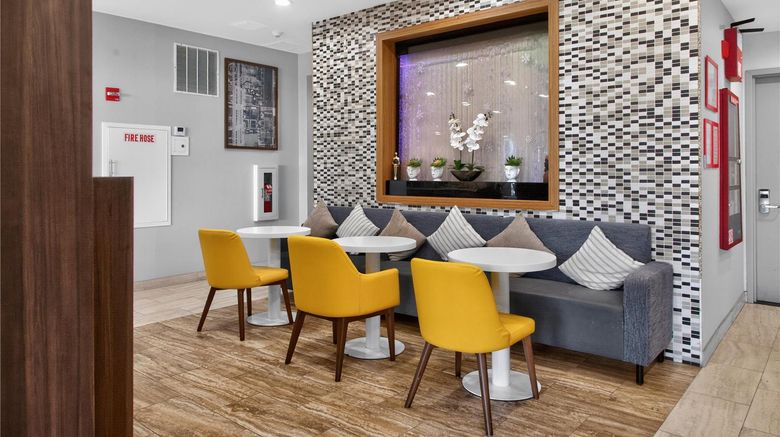 <b>Times Square West Hotel, BW Signature Lobby</b>. Images powered by <a href="https://iceportal.shijigroup.com/" title="IcePortal" target="_blank">IcePortal</a>.