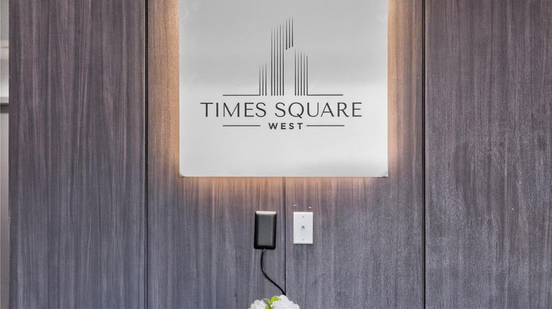 <b>Times Square West Hotel, BW Signature Lobby</b>. Images powered by <a href="https://iceportal.shijigroup.com/" title="IcePortal" target="_blank">IcePortal</a>.