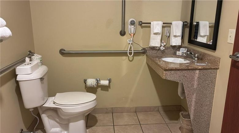 <b>SureStay by Best Western Salem Room</b>. Images powered by <a href="https://iceportal.shijigroup.com/" title="IcePortal" target="_blank">IcePortal</a>.