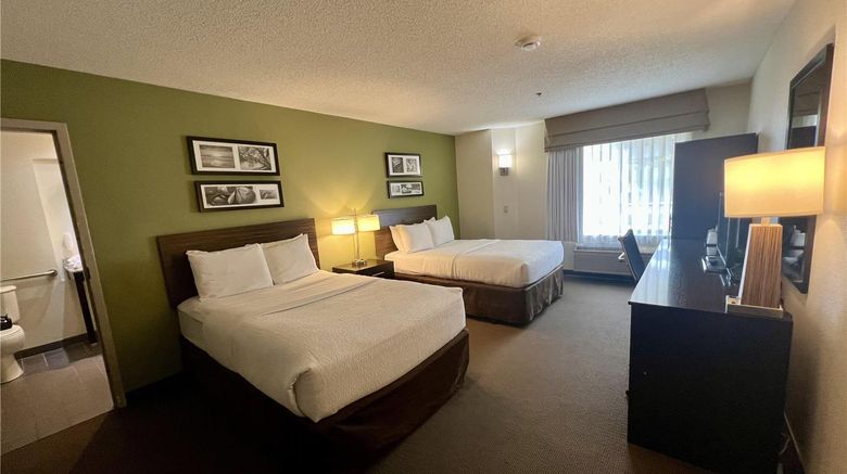 <b>SureStay by Best Western Roseburg Room</b>. Images powered by <a href="https://iceportal.shijigroup.com/" title="IcePortal" target="_blank">IcePortal</a>.
