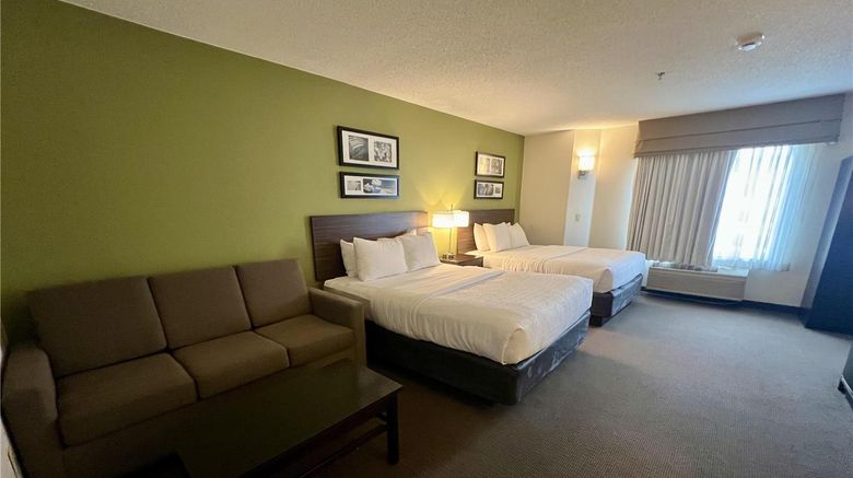 <b>SureStay by Best Western Roseburg Room</b>. Images powered by <a href="https://iceportal.shijigroup.com/" title="IcePortal" target="_blank">IcePortal</a>.