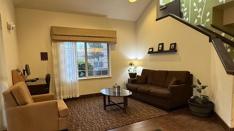 SureStay by Best Western Roseburg Lobby