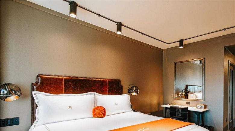 <b>Soho Grand Hotel Room</b>. Images powered by <a href="https://iceportal.shijigroup.com/" title="IcePortal" target="_blank">IcePortal</a>.