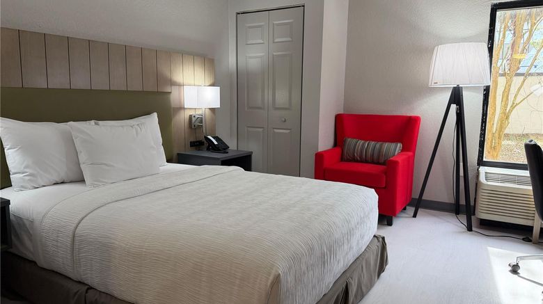 <b>Wingate by Wyndham Jacksonville FL Room</b>. Images powered by <a href="https://iceportal.shijigroup.com/" title="IcePortal" target="_blank">IcePortal</a>.