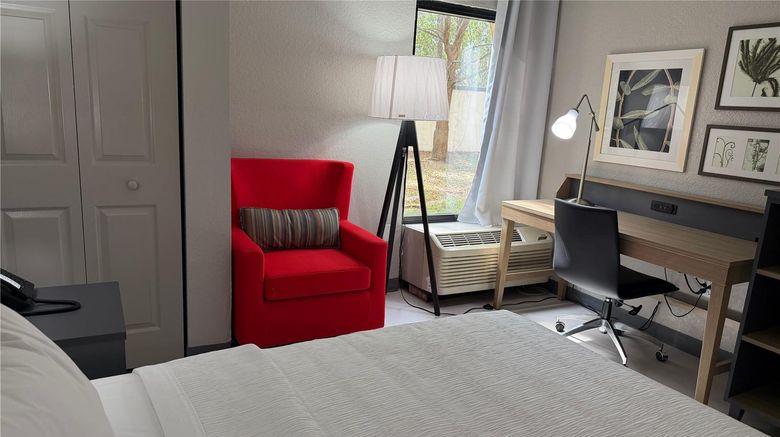 <b>Wingate by Wyndham Jacksonville FL Room</b>. Images powered by <a href="https://iceportal.shijigroup.com/" title="IcePortal" target="_blank">IcePortal</a>.