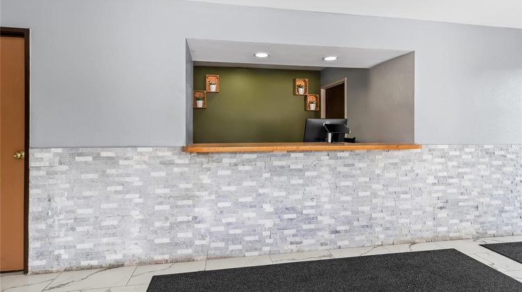 Rodeway Inn Delmont Lobby