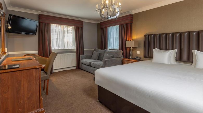 <b>The Ashbourne Hotel, BW Signature Coll Room</b>. Images powered by <a href="https://iceportal.shijigroup.com/" title="IcePortal" target="_blank">IcePortal</a>.