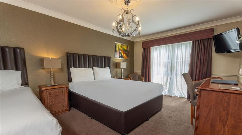 <b>The Ashbourne Hotel, BW Signature Coll Room</b>. Images powered by <a href="https://iceportal.shijigroup.com/" title="IcePortal" target="_blank">IcePortal</a>.