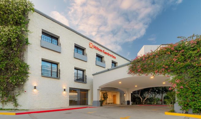 Hilton Garden Inn Tijuana Airport Exterior