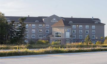 Deer Lake Horizon Hotel, BW Signature