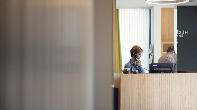 <b>Hotel am Remspark Lobby</b>. Images powered by <a href="https://iceportal.shijigroup.com/" title="IcePortal" target="_blank">IcePortal</a>.