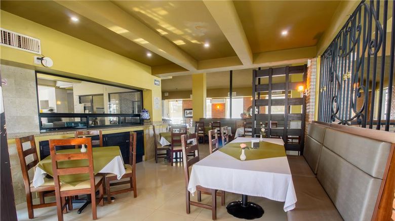 <b>Hecthorny San Carlos Tequisquiapan Restaurant</b>. Images powered by <a href="https://iceportal.shijigroup.com/" title="IcePortal" target="_blank">IcePortal</a>.