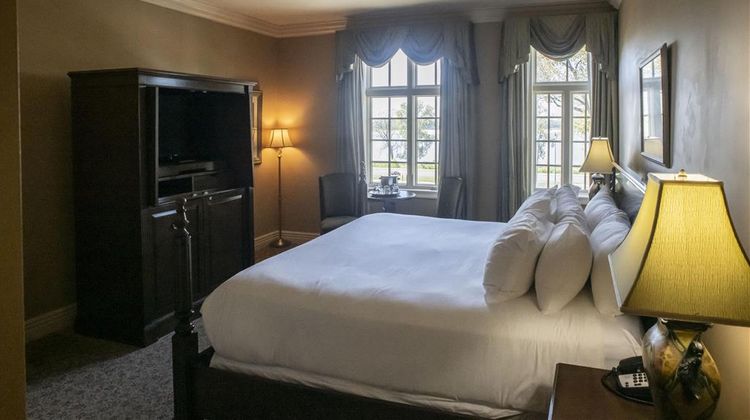 River Inn of Harbor Town Room