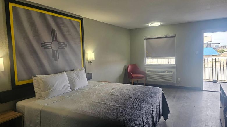 <b>Super 8 by Wyndham Hobbs Room</b>. Images powered by <a href="https://iceportal.shijigroup.com/" title="IcePortal" target="_blank">IcePortal</a>.