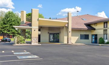 Quality Inn & Suites Black River Falls