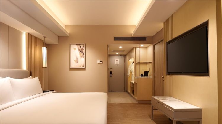 Glenmarie Hotel and Golf Resort Room