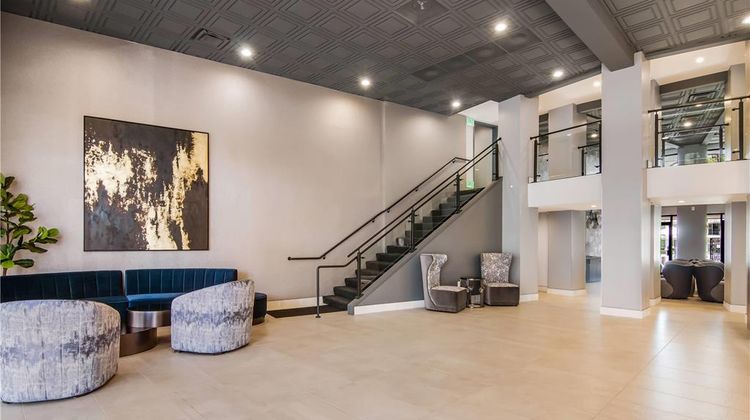 Hourglass Hotel, Trademark Collection Lobby