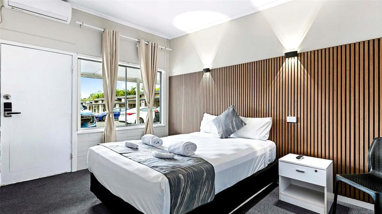 <b>Arkana Motel Room</b>. Images powered by <a href="https://iceportal.shijigroup.com/" title="IcePortal" target="_blank">IcePortal</a>.