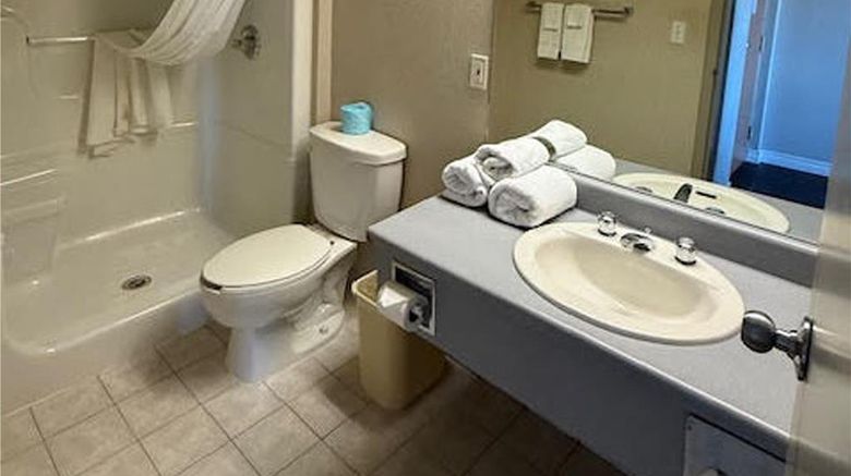 <b>SureStay by Best Western Brockville Room</b>. Images powered by <a href="https://iceportal.shijigroup.com/" title="IcePortal" target="_blank">IcePortal</a>.