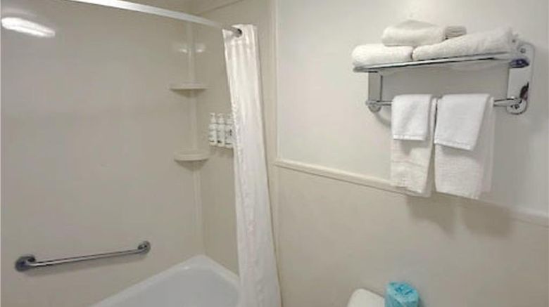 <b>SureStay by Best Western Brockville Room</b>. Images powered by <a href="https://iceportal.shijigroup.com/" title="IcePortal" target="_blank">IcePortal</a>.