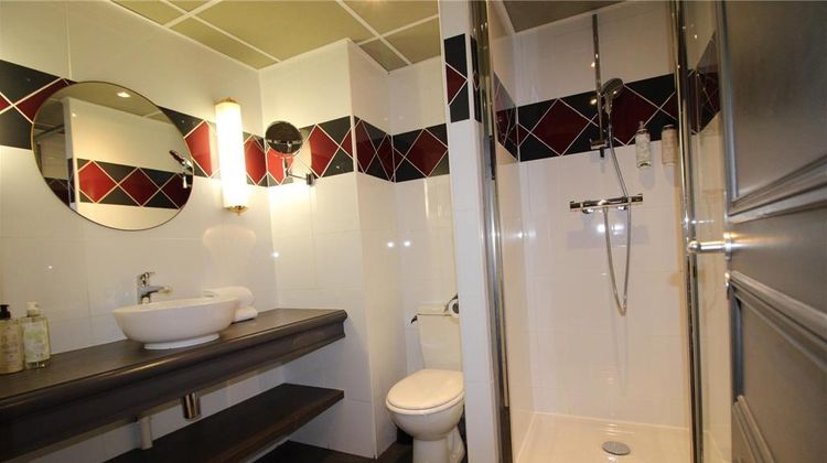 Alexandra Hotel Room