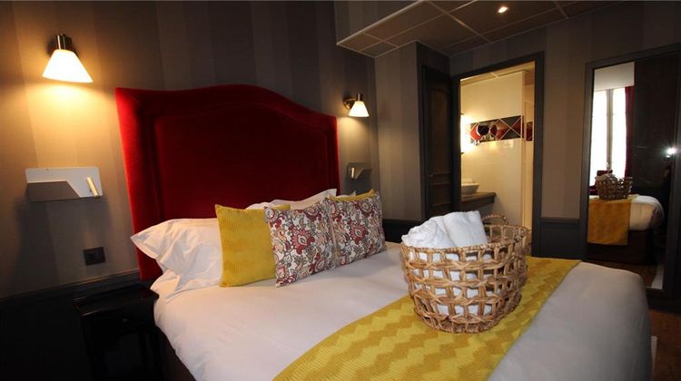 Alexandra Hotel Room