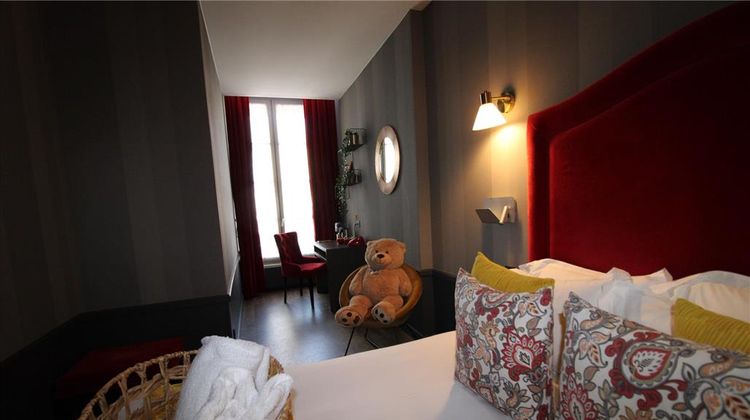 Alexandra Hotel Room
