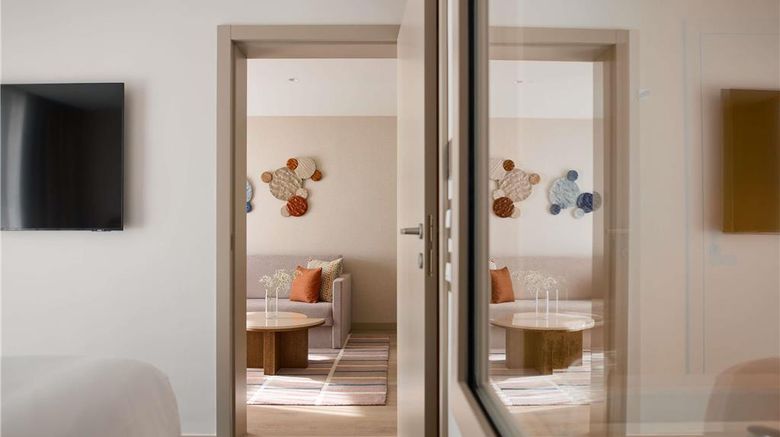 <b>Movenpick Kvarner Bay Room</b>. Images powered by <a href="https://iceportal.shijigroup.com/" title="IcePortal" target="_blank">IcePortal</a>.