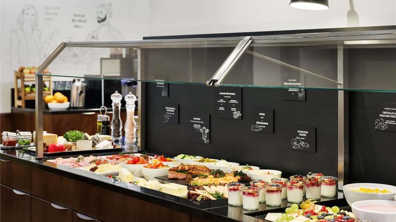 <b>Hotel Rathauspark Restaurant</b>. Images powered by <a href="https://iceportal.shijigroup.com/" title="IcePortal" target="_blank">IcePortal</a>.