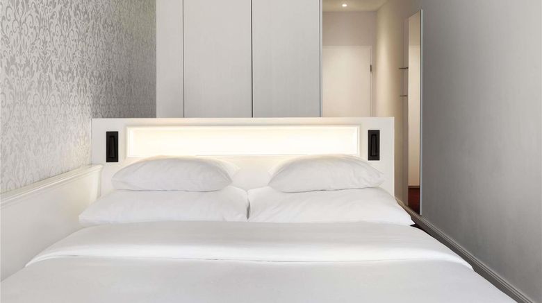<b>Hotel Rathauspark Room</b>. Images powered by <a href="https://iceportal.shijigroup.com/" title="IcePortal" target="_blank">IcePortal</a>.