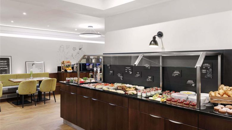 <b>Hotel Rathauspark Restaurant</b>. Images powered by <a href="https://iceportal.shijigroup.com/" title="IcePortal" target="_blank">IcePortal</a>.