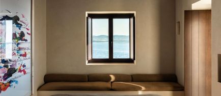 Luura Paros Cliff Room