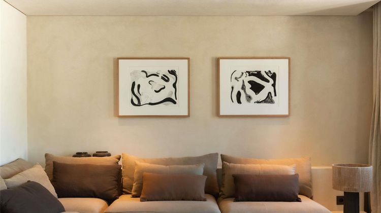 Luura Paros Cliff Room