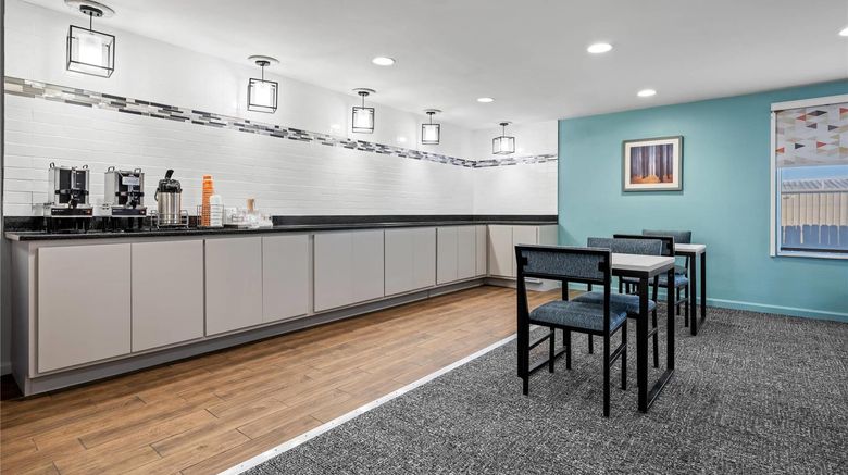 <b>MainStay Suites Decatur River City Restaurant</b>. Images powered by <a href="https://iceportal.shijigroup.com/" title="IcePortal" target="_blank">IcePortal</a>.