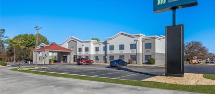 MainStay Suites Decatur River City Exterior